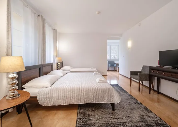 Tilia فندق مبيت وإفطار 3*